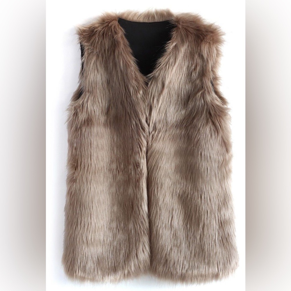 MID LENGTH FAUX FUR VEST